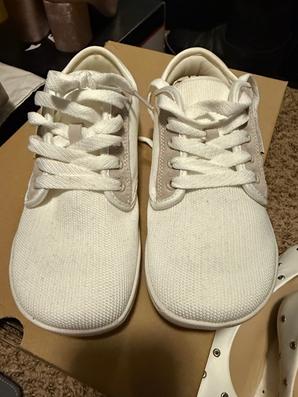 Wide toe box White Canvas Lace-Up Sneakers